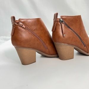 Faded Glory  Booties Boot Sz 9 Zipper 3" Heel